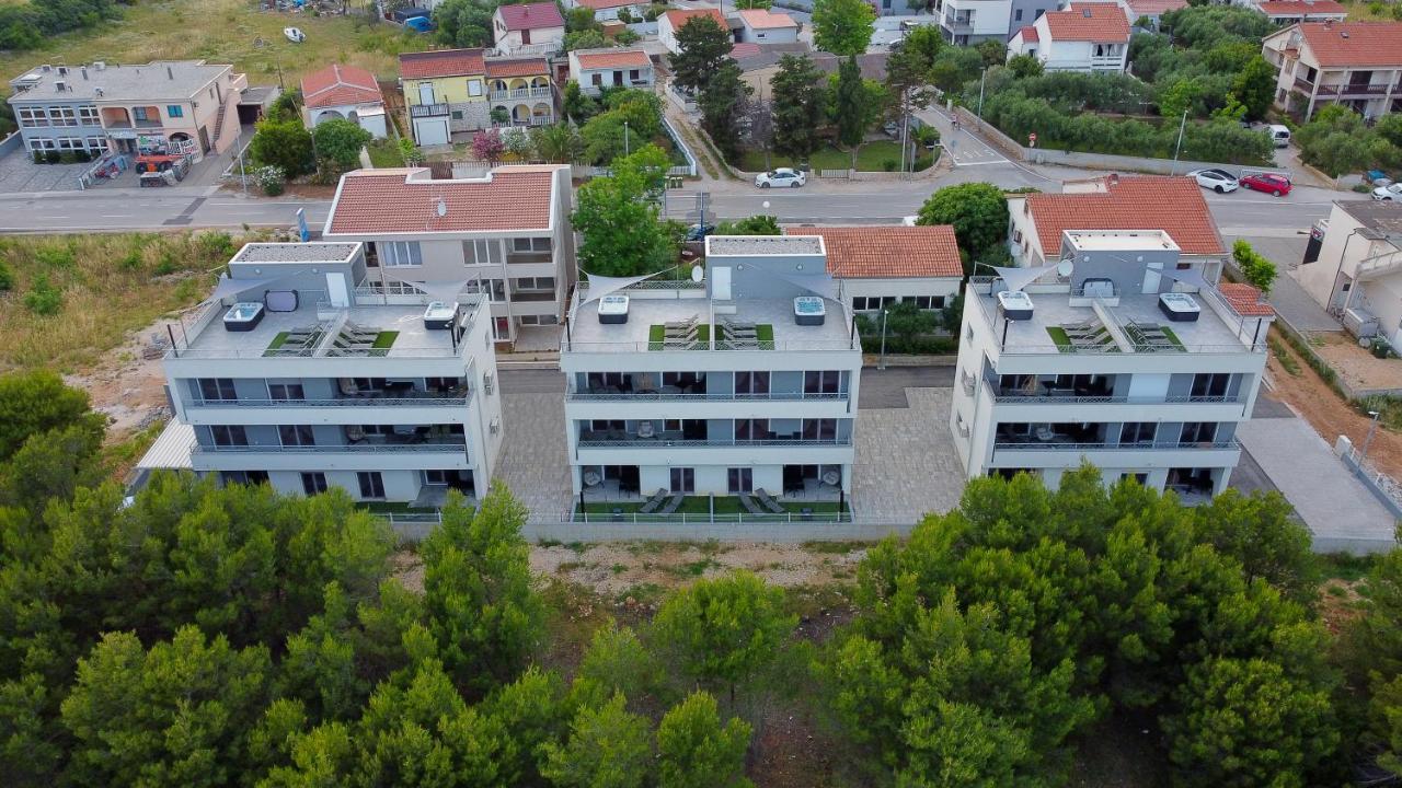 فير Number One Apartments المظهر الخارجي الصورة